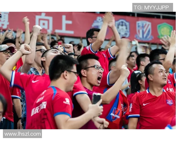 重庆足球队意识争议引发热议球迷与专家观点碰撞激烈讨论