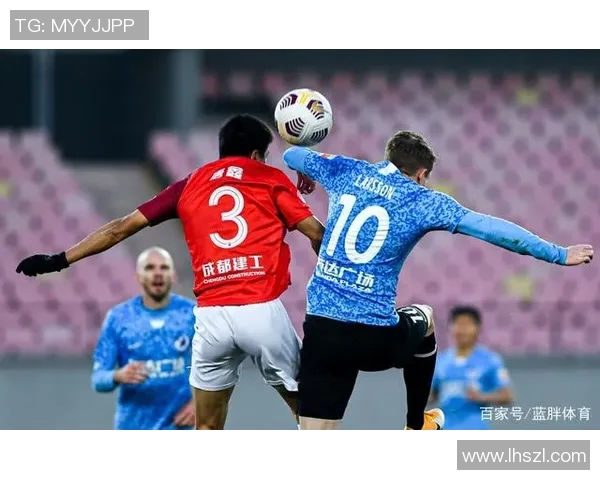 卡昂与洛里昂激战正酣比分悬念不断引发球迷热议