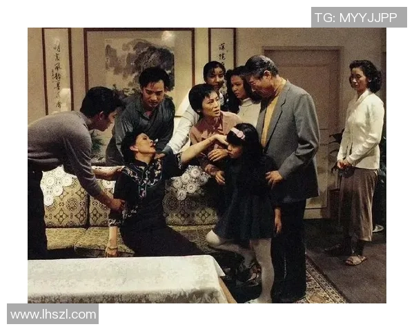 李安导演的电影艺术之路：从饮食男女到卧虎藏龙的创作探索与成就