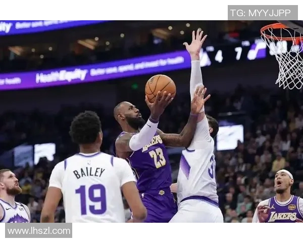 爵士队与湖人队全场激战回顾精彩瞬间与关键时刻分析